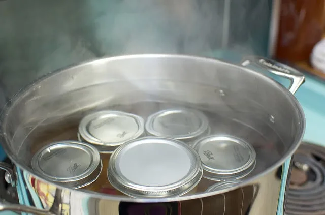 water bath canner with jars